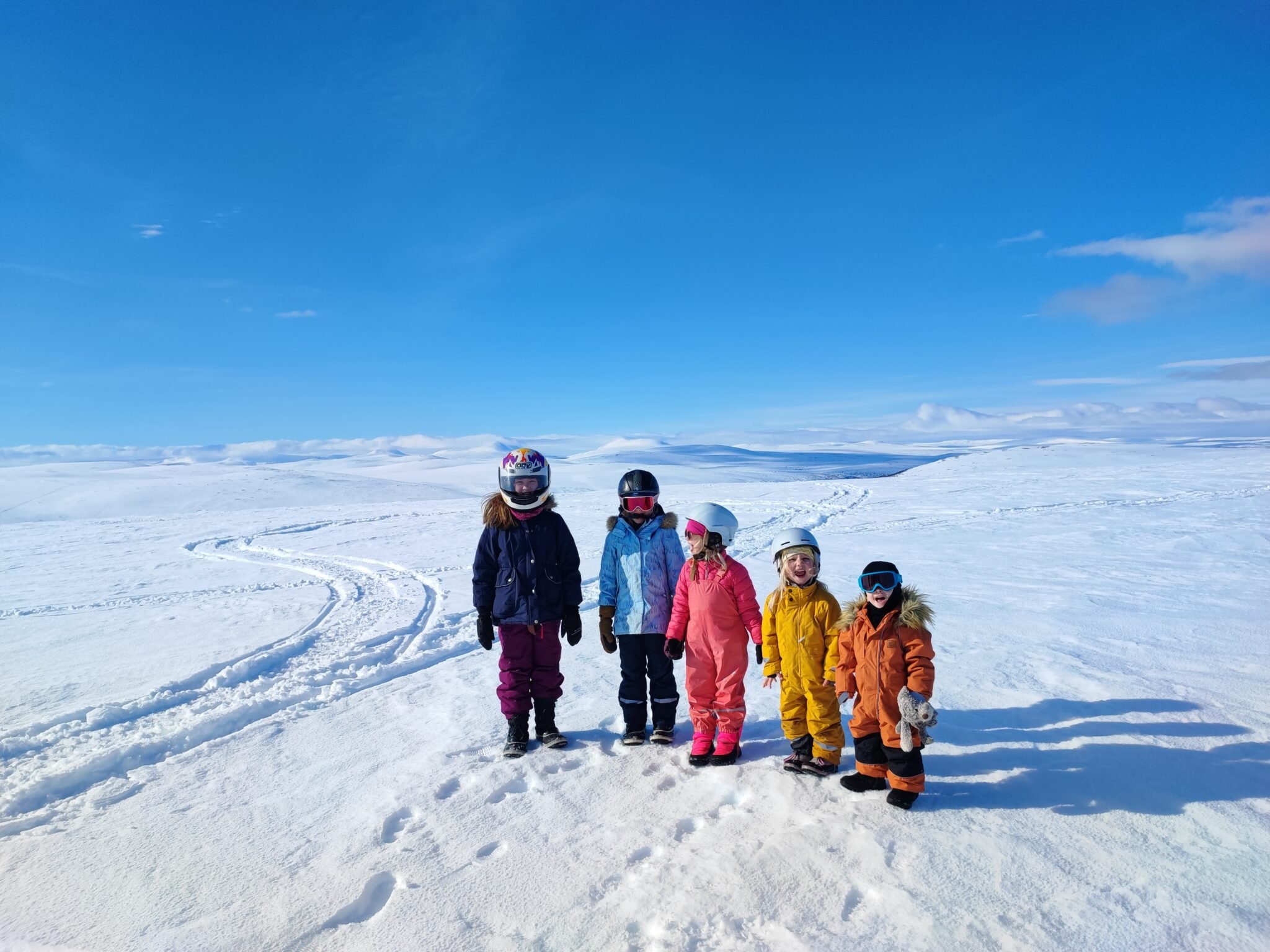 Ohjelmamme suunnitellaan aina turvallisuus edellä. Myös lapset ovat tervetulleita ohjelmiimme!