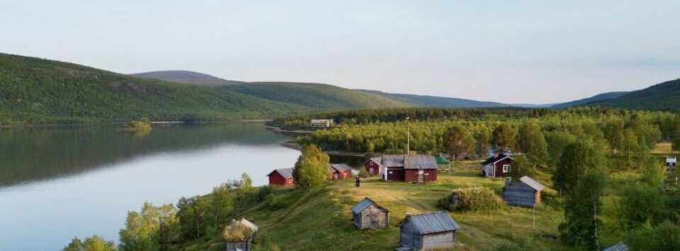 Utsjoen kirkkotuvat ja Mantojärvi (Máttajávri)